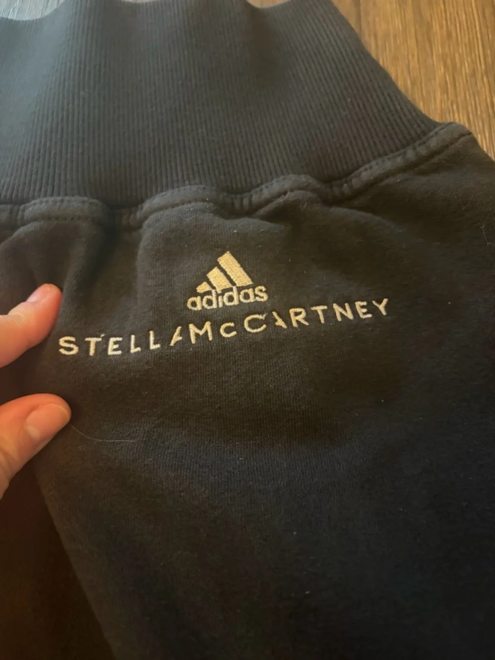 Adidas by Stella McCartney Women’s Black Fleece Sweatpants Capris w/Side Zippers - Picture 7 of 7